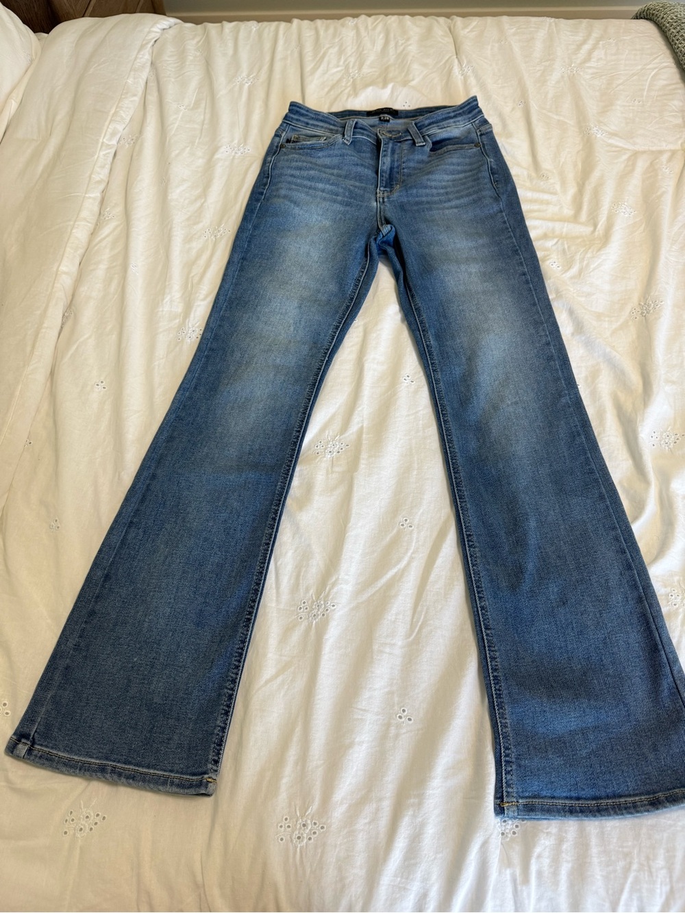 Judy Blue Medium Wash Flare Jeans